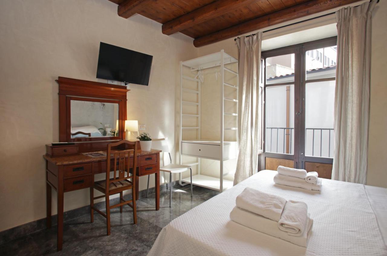 Casa Miqva - Rooms In Shared Apartment Παλέρμο Εξωτερικό φωτογραφία