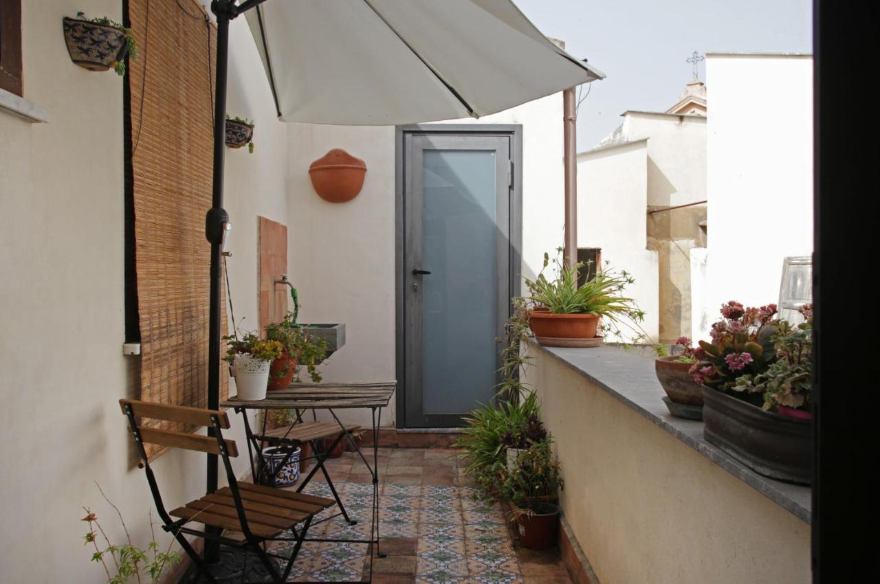 Casa Miqva - Rooms In Shared Apartment Παλέρμο Εξωτερικό φωτογραφία