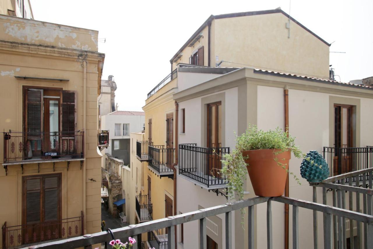 Casa Miqva - Rooms In Shared Apartment Παλέρμο Εξωτερικό φωτογραφία